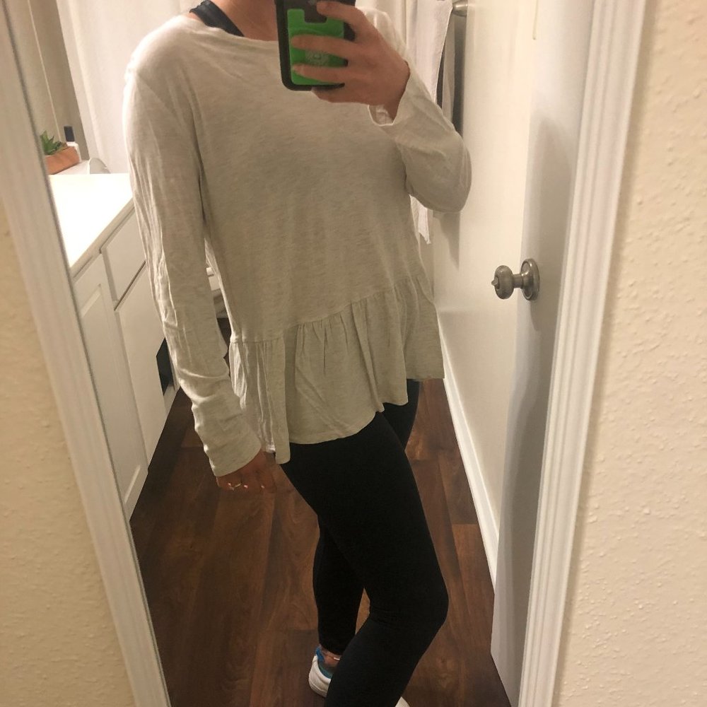 Old Navy| cream long-sleeve shirt sz Large